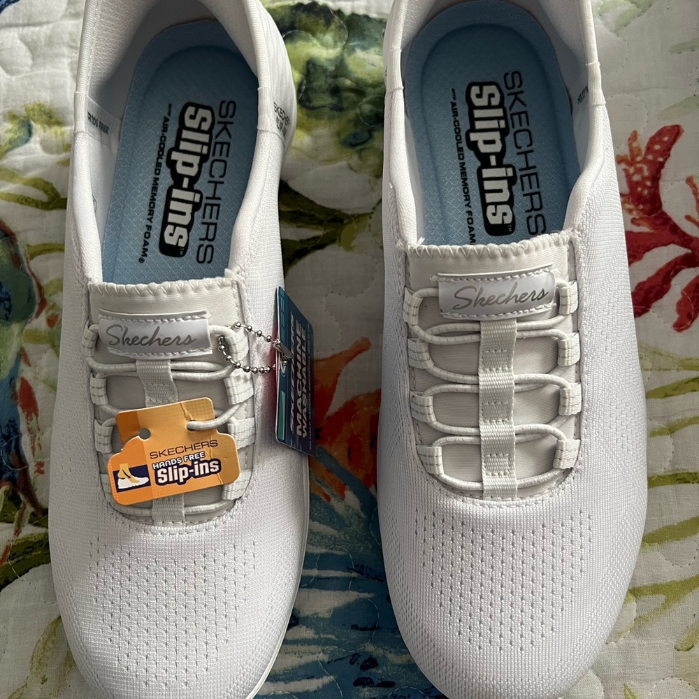 Skechers Women Hands Free Slip-Ins - Picture 4 of 9
